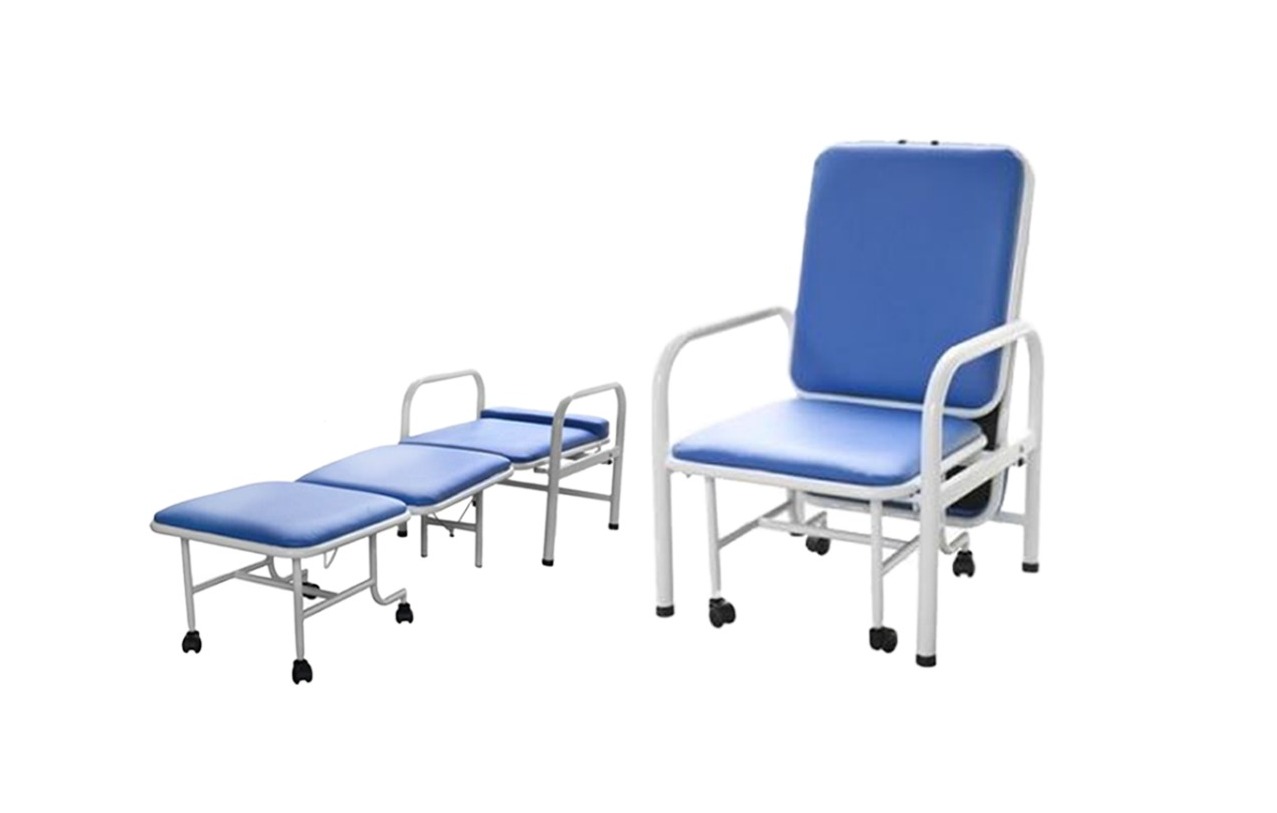 كرسي مرافق في غرفة إقامة تكلفته 3,140 جنيه